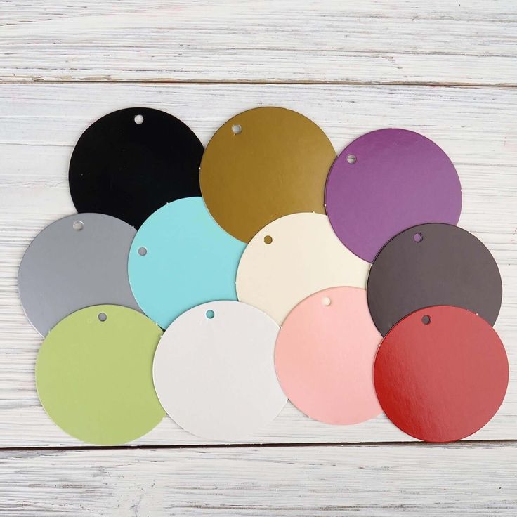 Round Hang Tags: Modern Branding with Precision